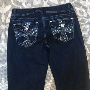 NWOT-Apt. 9 Boot Cut Jeans Size 4